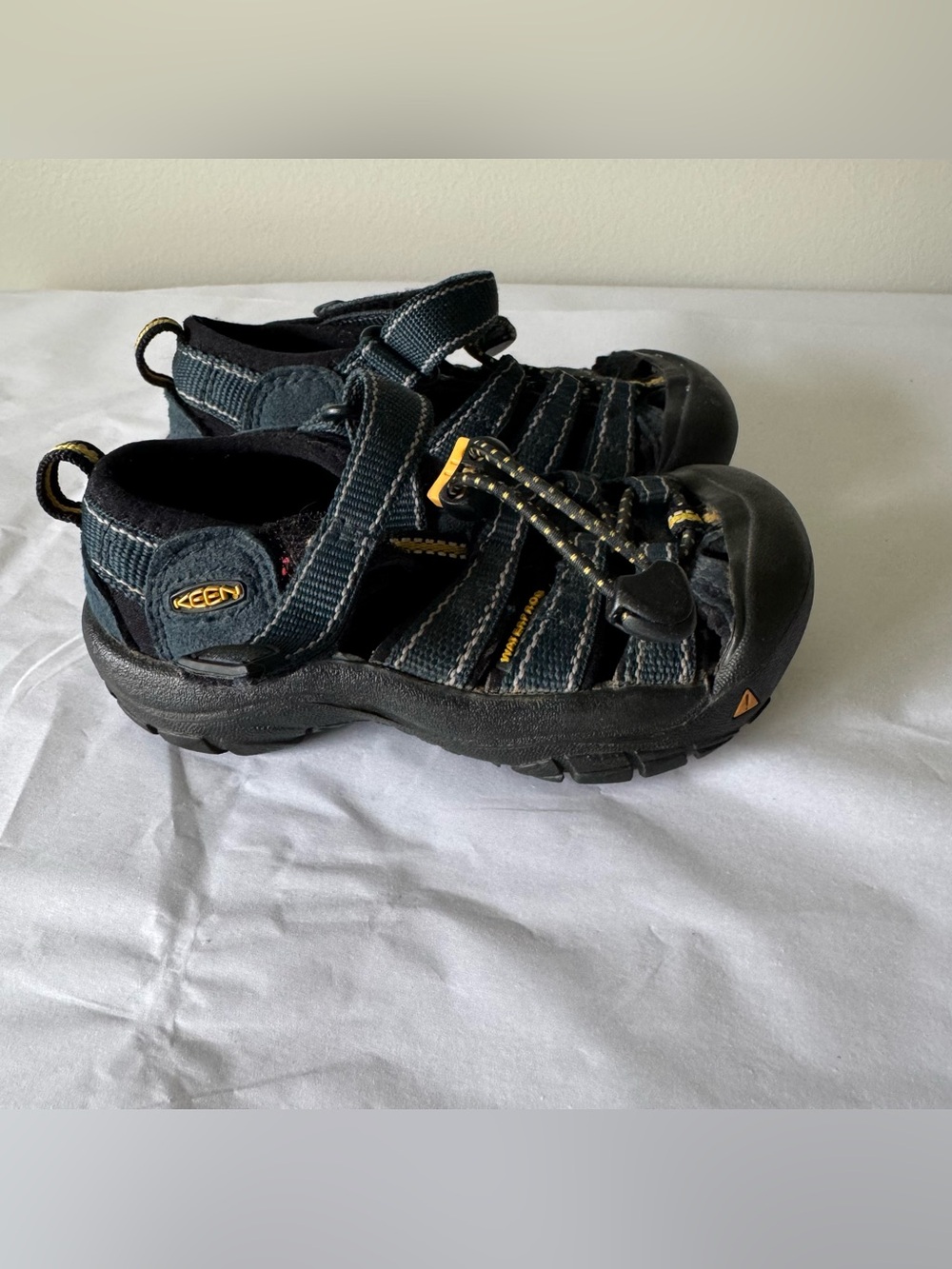 KEEN Size 9 Toddler Blue Sandals - Boys or Girls